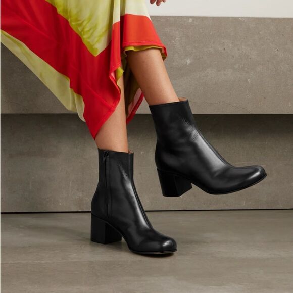 Loewe Terra 60MM Leather Ankle Booties size 39 - Picture 3 of 14